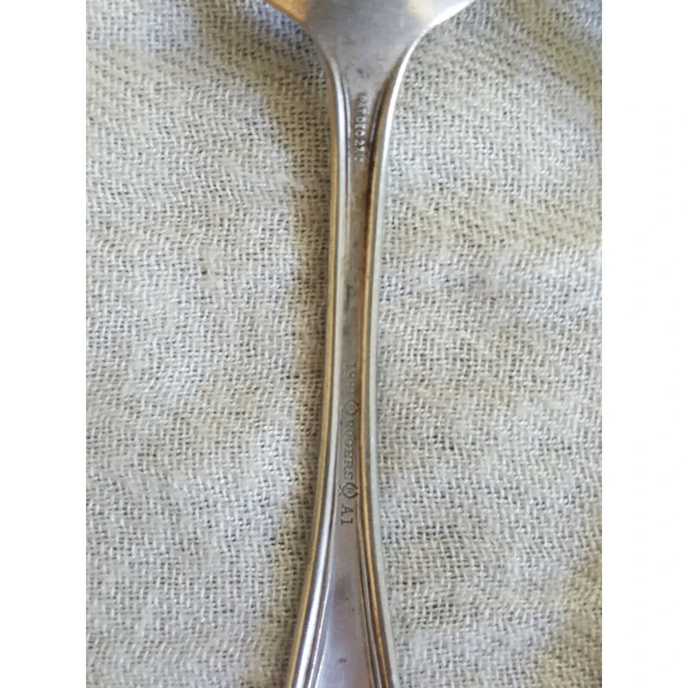 Set Of 2 Vintage 1881 Wm A Rogers A1 SilverPlate Teaspoons